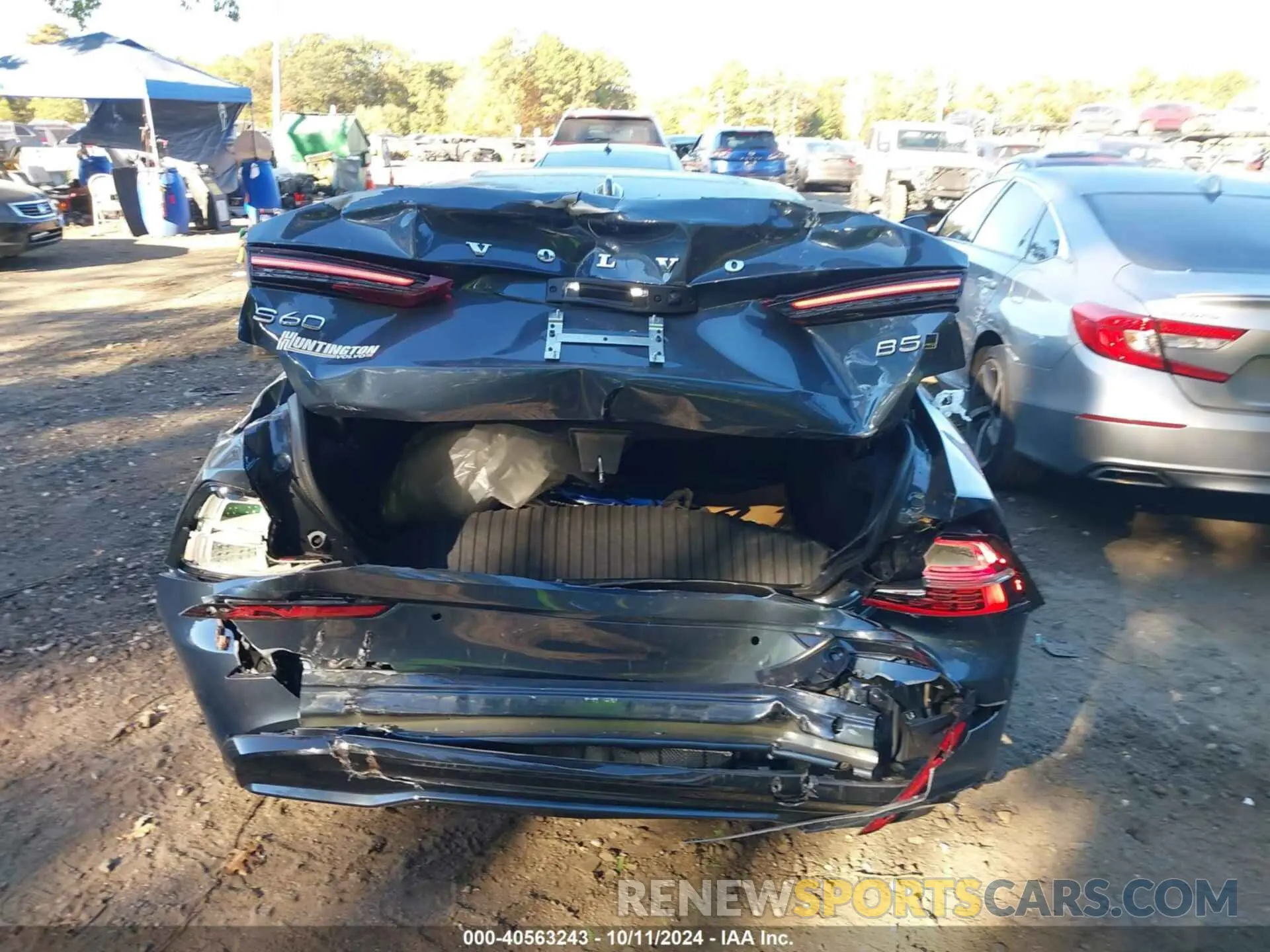 16 Photograph of a damaged car 7JRL12TK8RG304959 VOLVO S60 2024