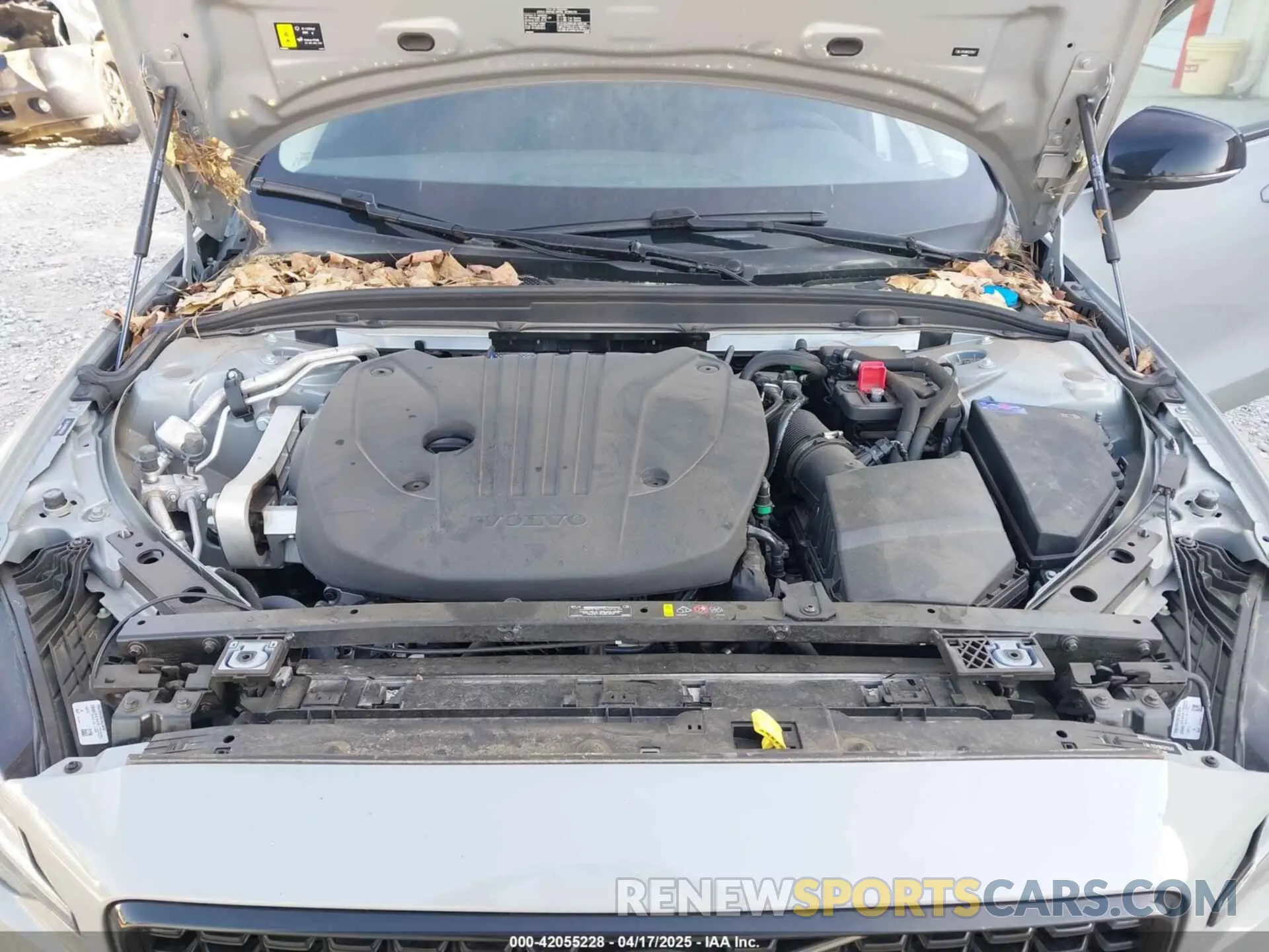 10 Photograph of a damaged car 7JRL12TK8RG313547 VOLVO S60 2024