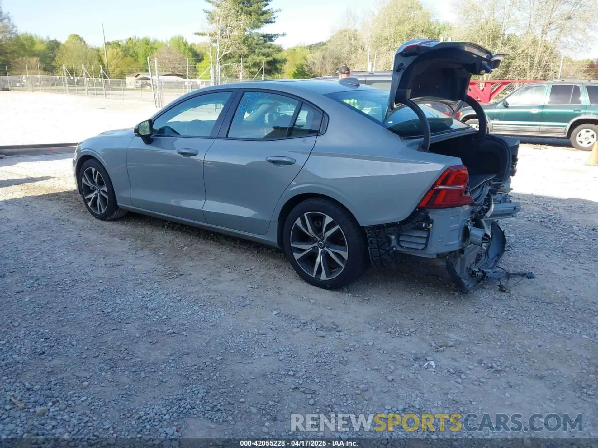 3 Photograph of a damaged car 7JRL12TK8RG313547 VOLVO S60 2024