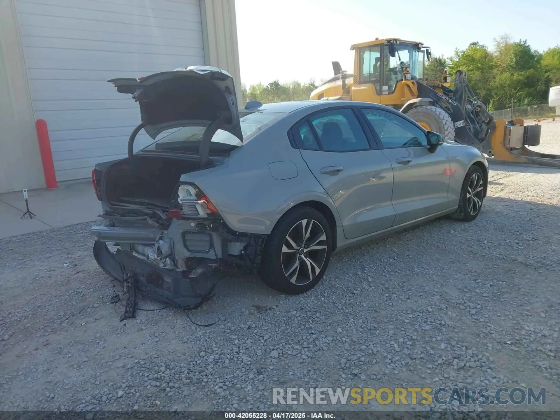 4 Photograph of a damaged car 7JRL12TK8RG313547 VOLVO S60 2024