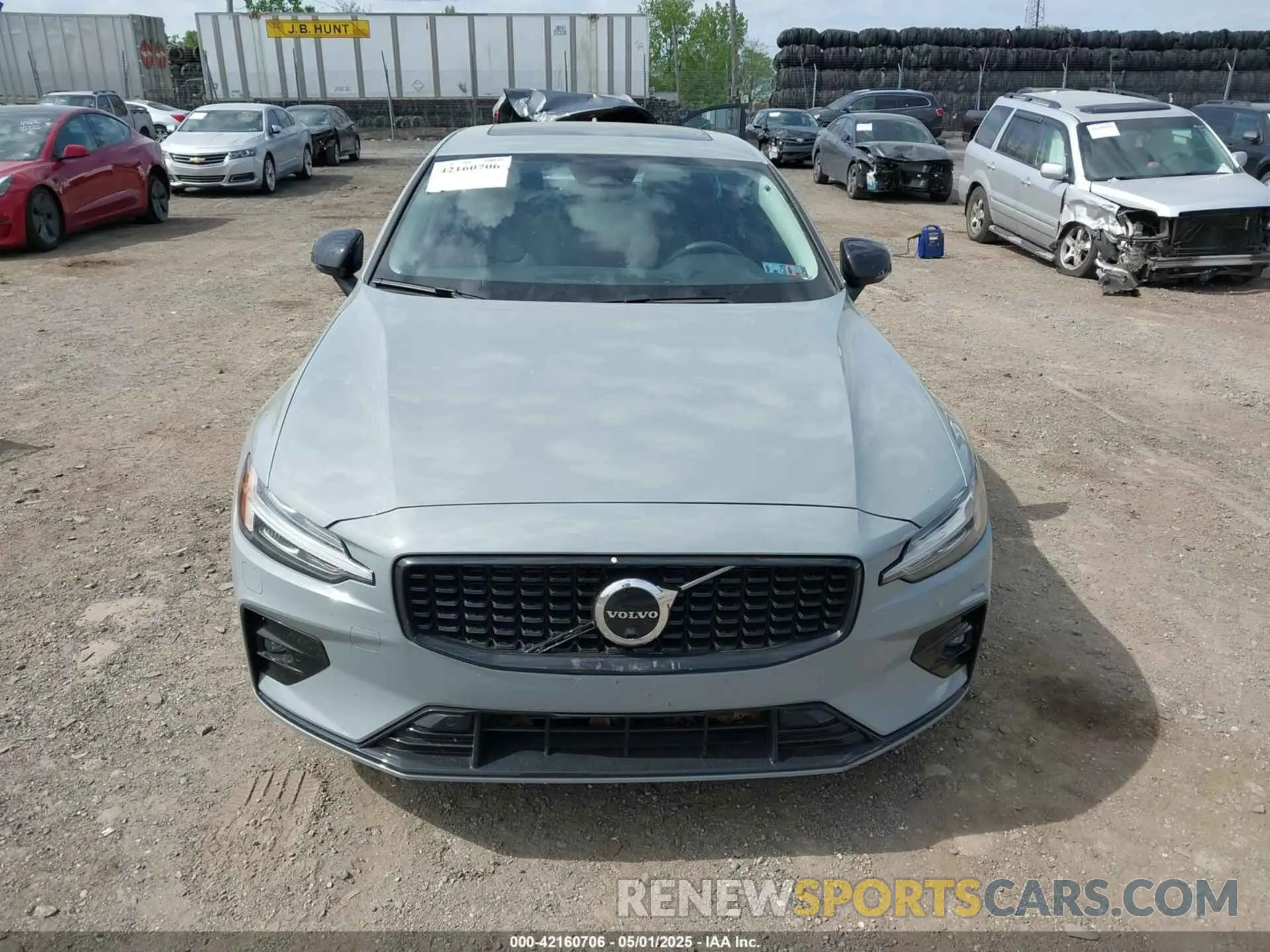 13 Photograph of a damaged car 7JRL12TL2RG301001 VOLVO S60 2024