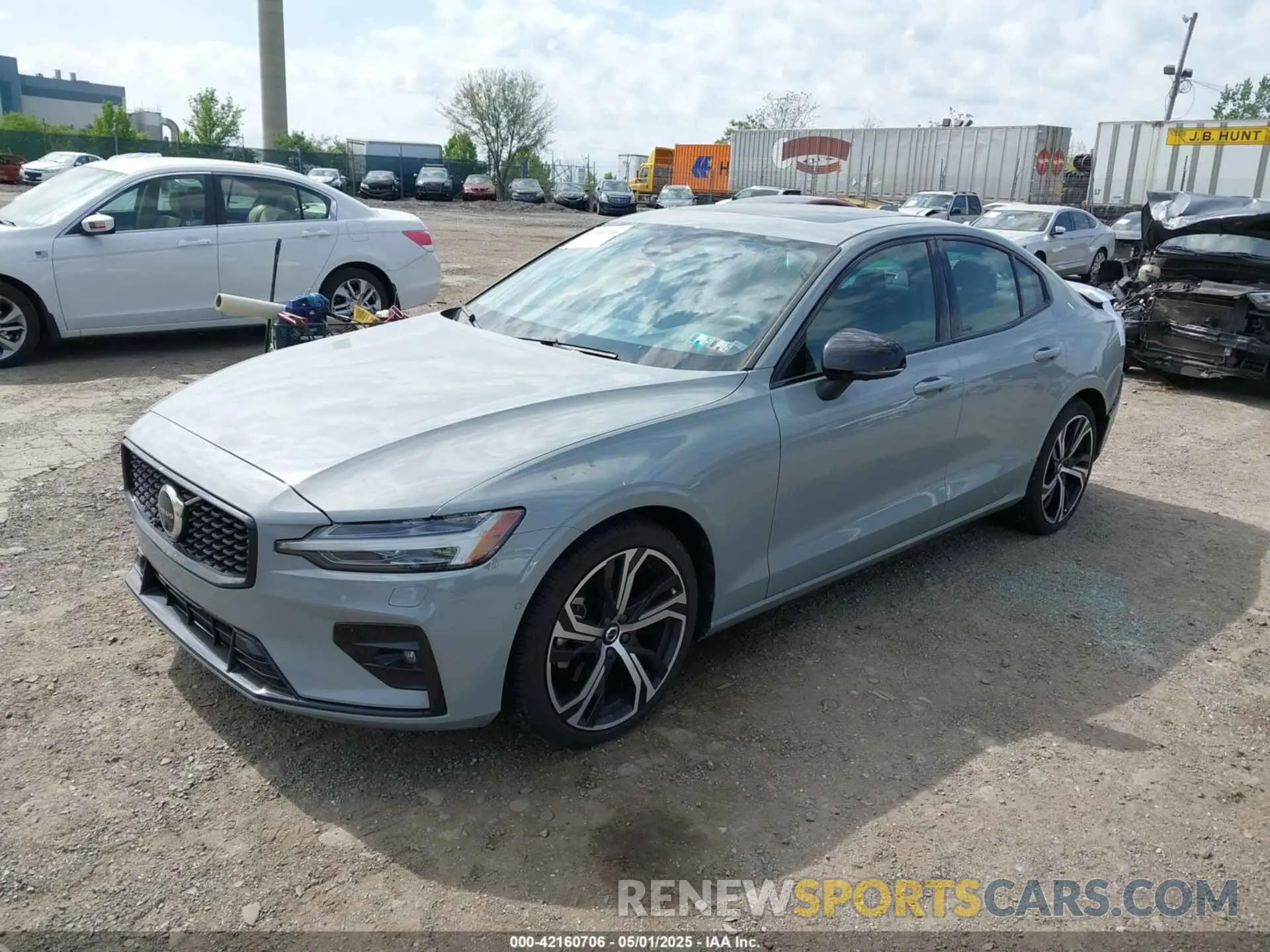 2 Photograph of a damaged car 7JRL12TL2RG301001 VOLVO S60 2024