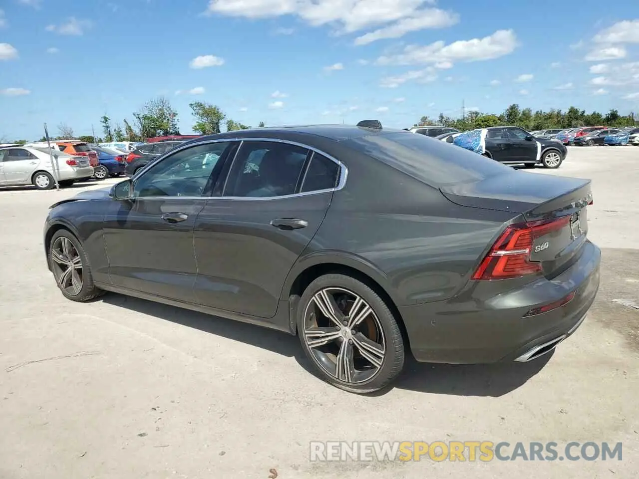 2 Photograph of a damaged car 7JRL12FL8NG163034 VOLVO S60 B5 INS 2022