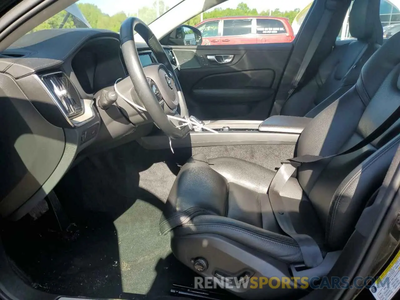 7 Photograph of a damaged car 7JRL12TL3NG172745 VOLVO S60 B5 INS 2022