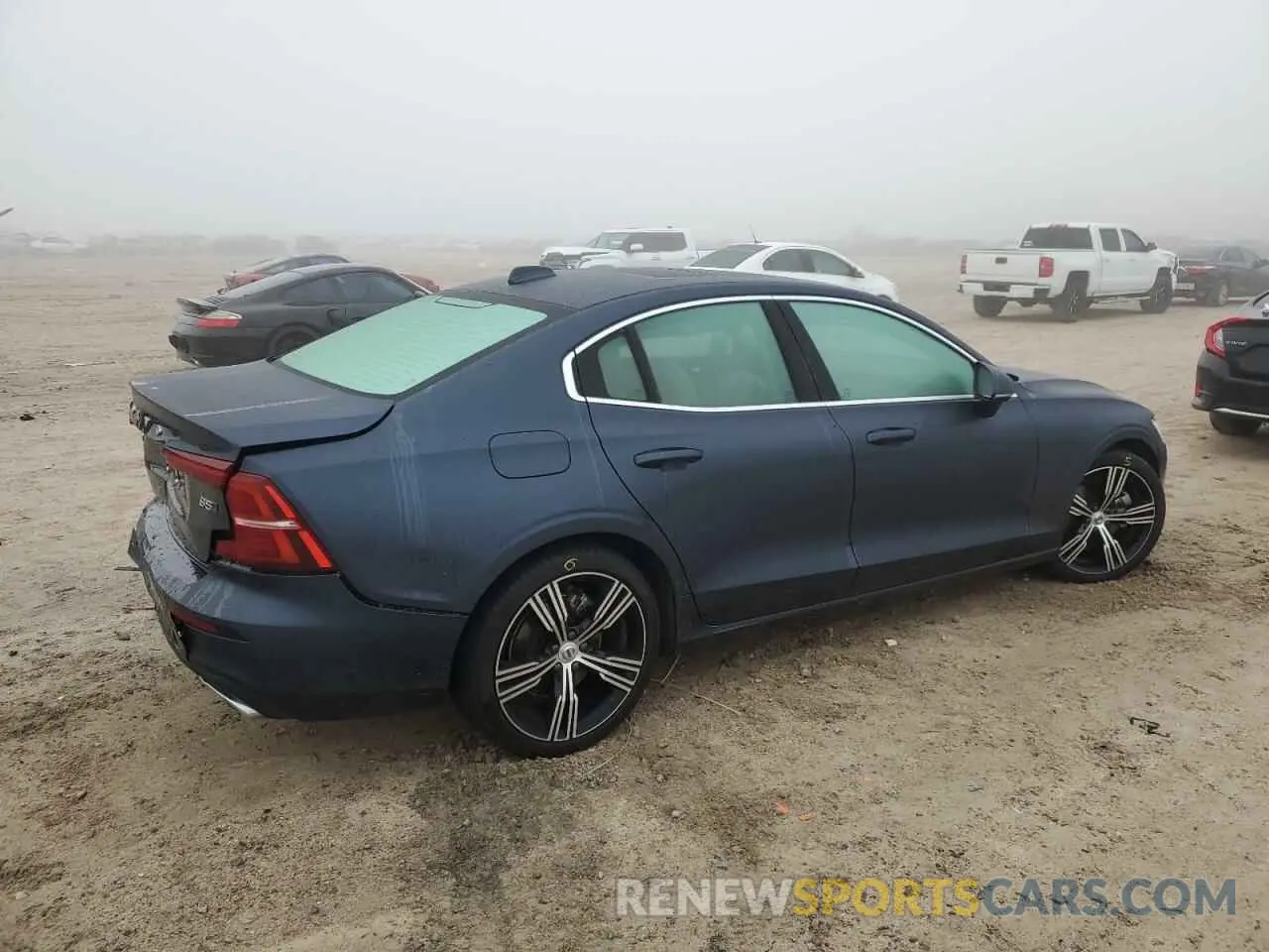 3 Photograph of a damaged car 7JRL12TL4NG175850 VOLVO S60 B5 INS 2022