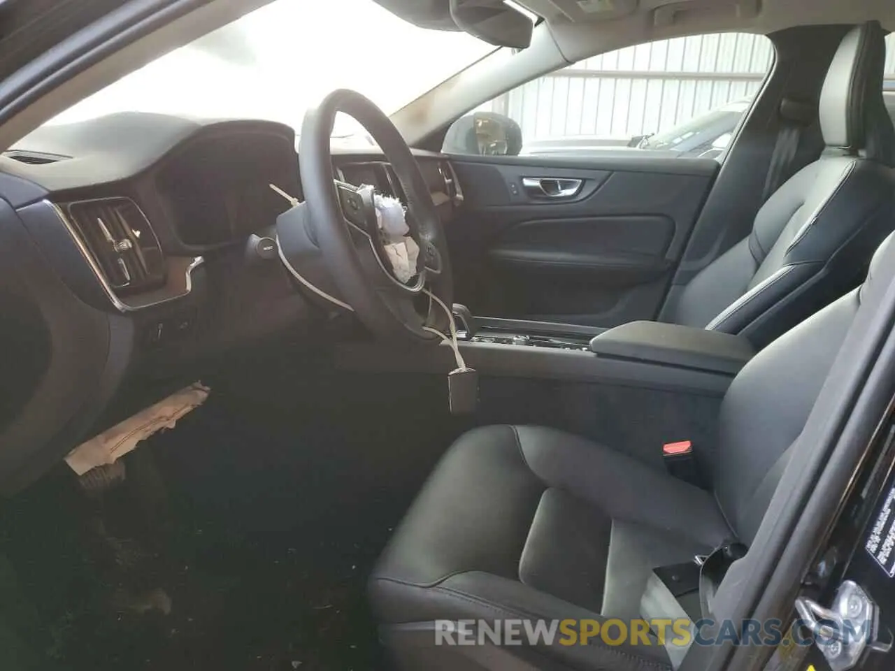 7 Photograph of a damaged car 7JRL12TZ2NG154709 VOLVO S60 B5 MOM 2022