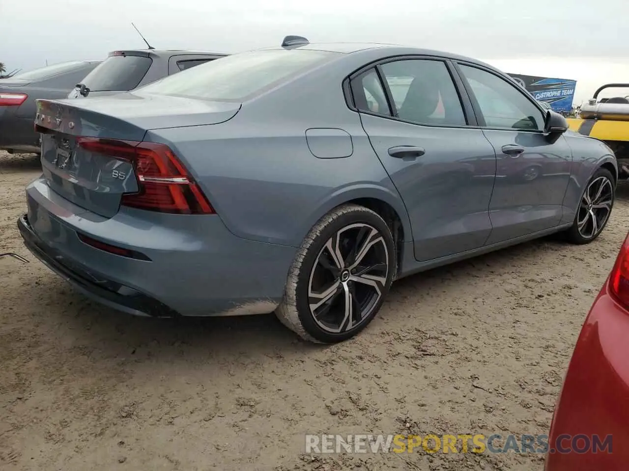 3 Photograph of a damaged car 7JRL12FKXPG239878 VOLVO S60 CORE 2023