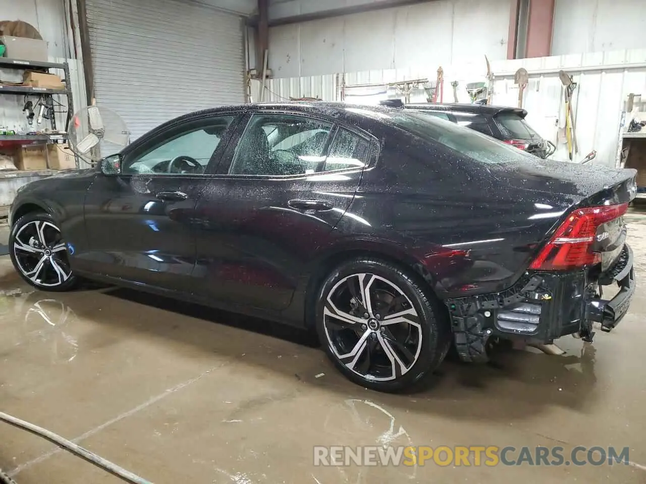 2 Photograph of a damaged car 7JRL12FK0RG318866 VOLVO S60 CORE 2024