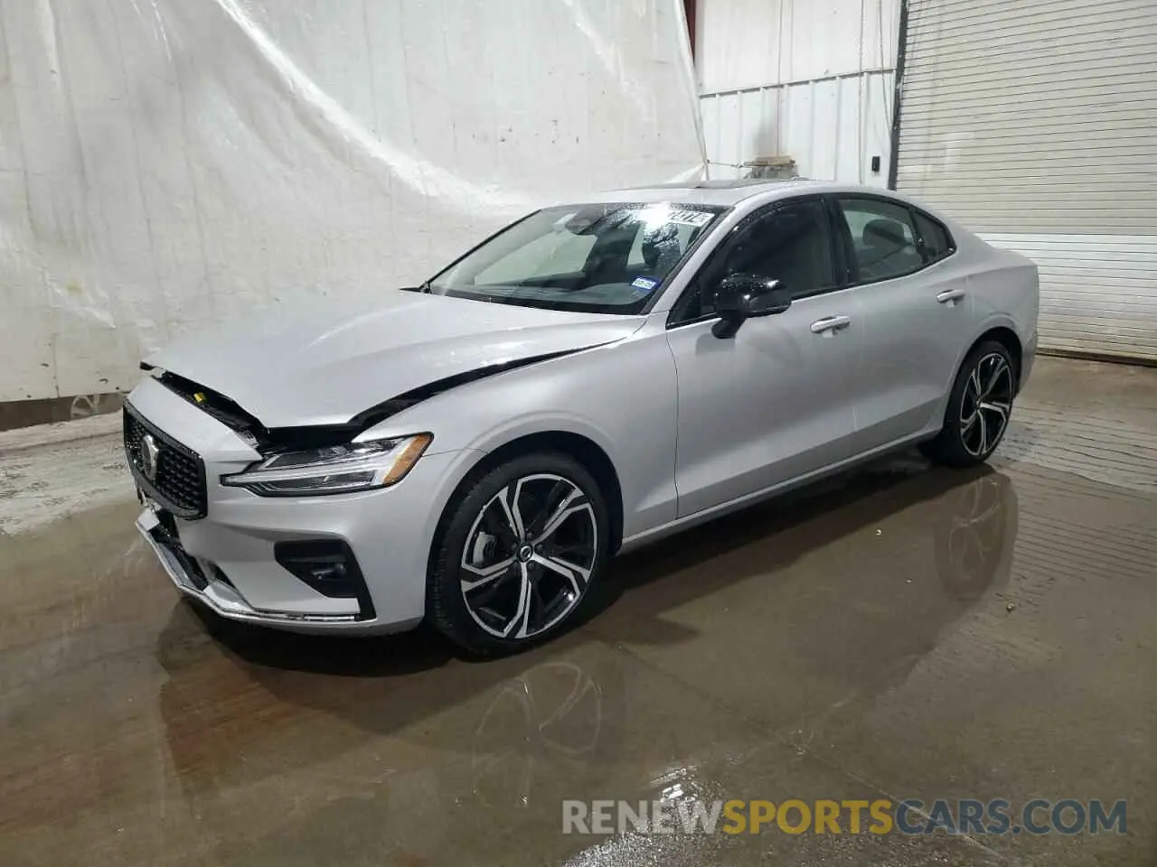1 Photograph of a damaged car 7JRL12FK2RG317573 VOLVO S60 CORE 2024