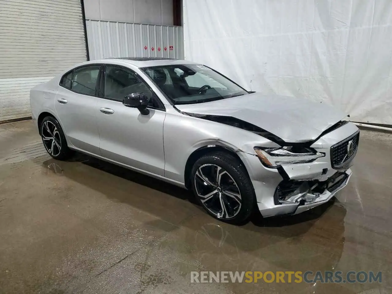 4 Photograph of a damaged car 7JRL12FK2RG317573 VOLVO S60 CORE 2024