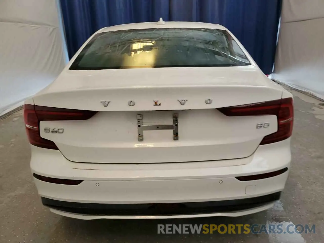 6 Photograph of a damaged car 7JRL12FK2RG319002 VOLVO S60 CORE 2024