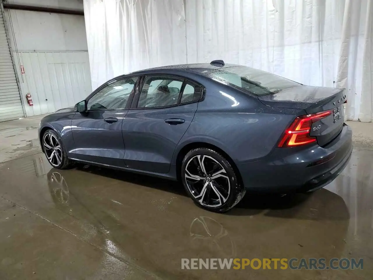 2 Photograph of a damaged car 7JRL12FK4RG316893 VOLVO S60 CORE 2024
