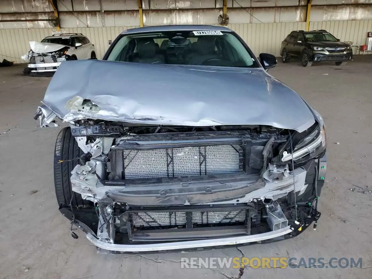 5 Photograph of a damaged car 7JRL12FK5RG322315 VOLVO S60 CORE 2024
