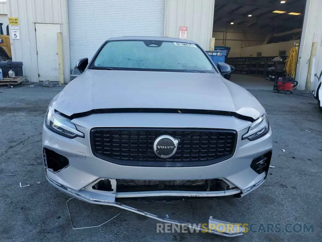 5 Photograph of a damaged car 7JRL12FK6RG322288 VOLVO S60 CORE 2024