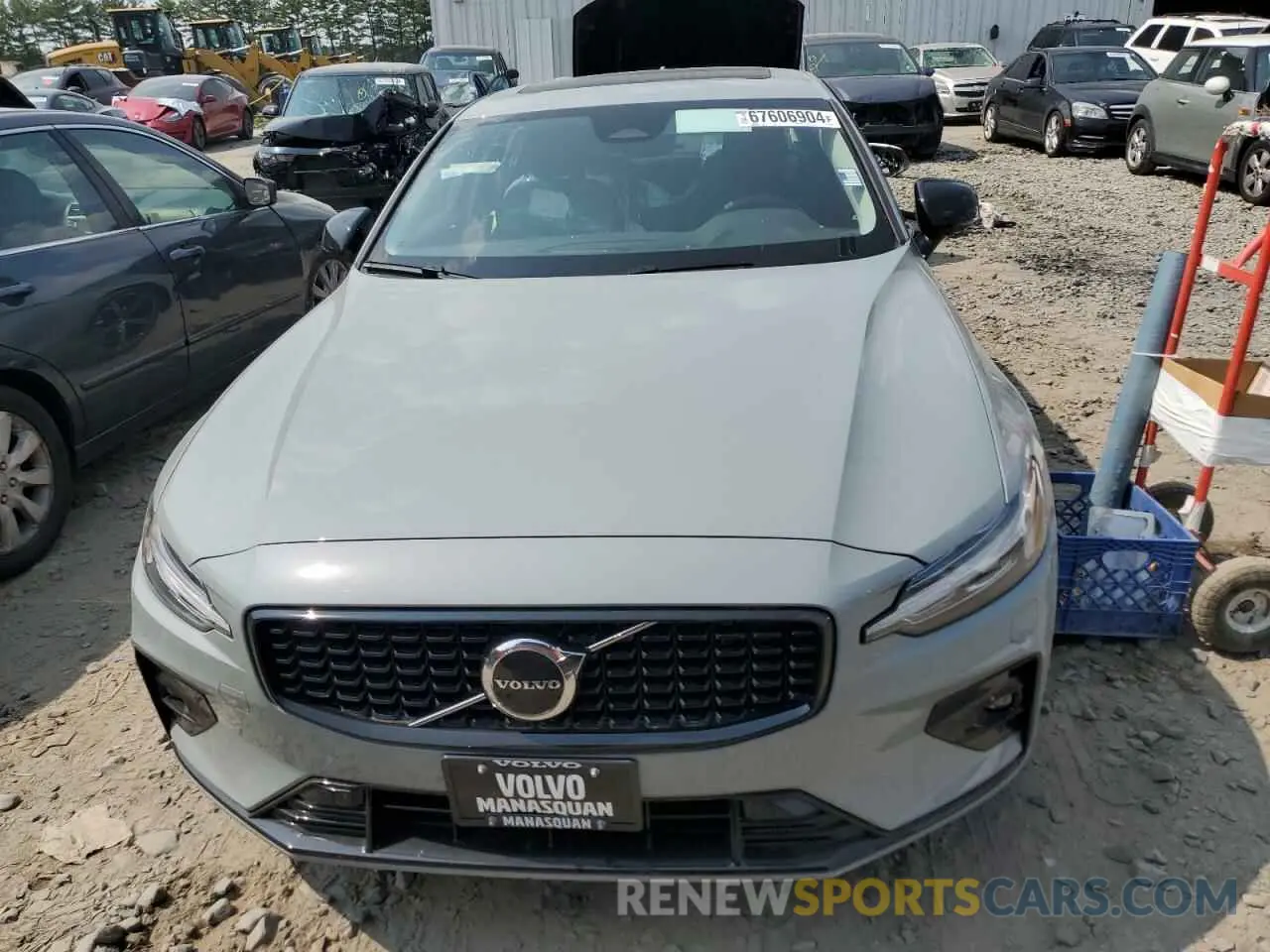 5 Photograph of a damaged car 7JRL12FK7RG310571 VOLVO S60 CORE 2024