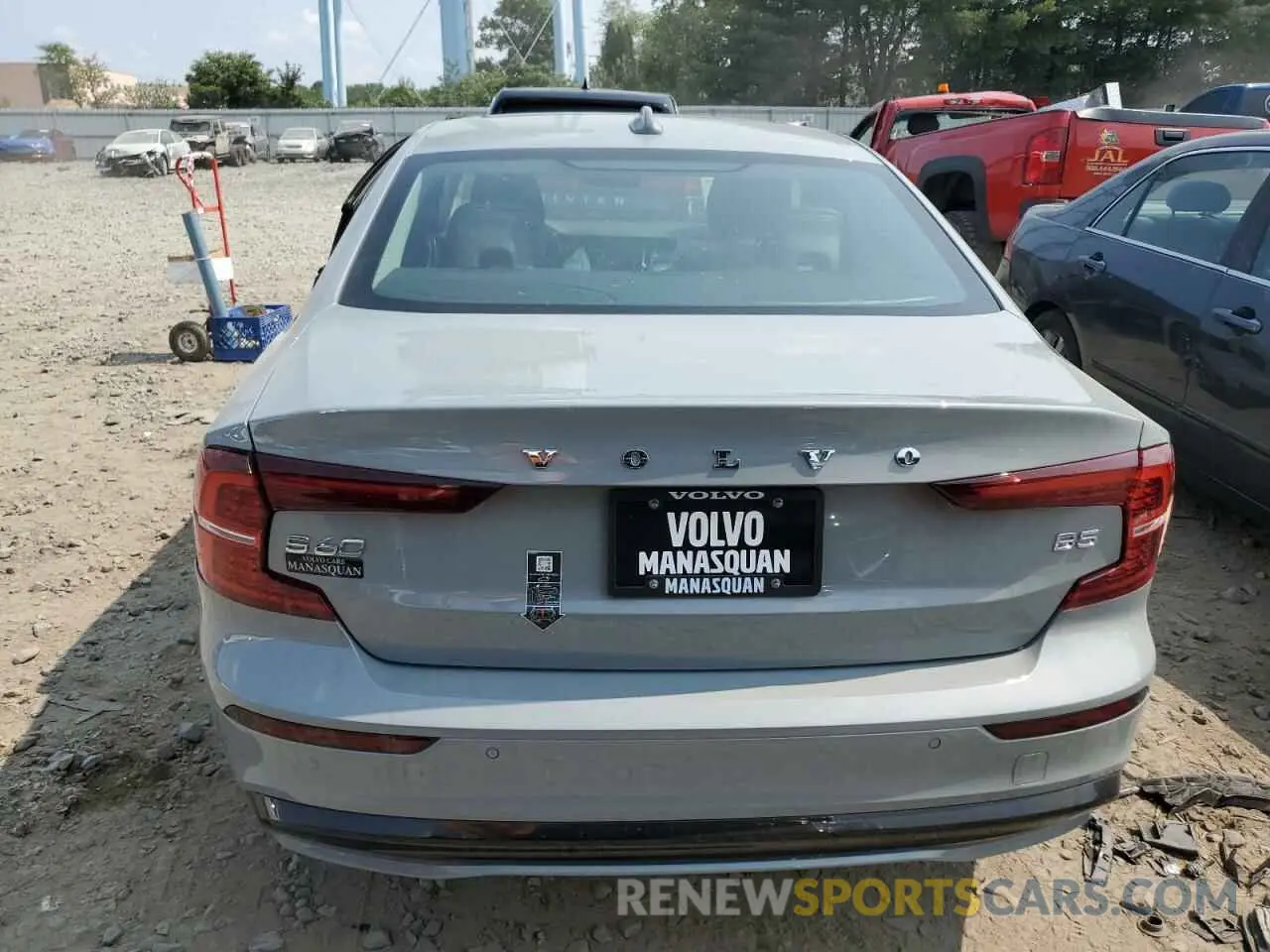 6 Photograph of a damaged car 7JRL12FK7RG310571 VOLVO S60 CORE 2024