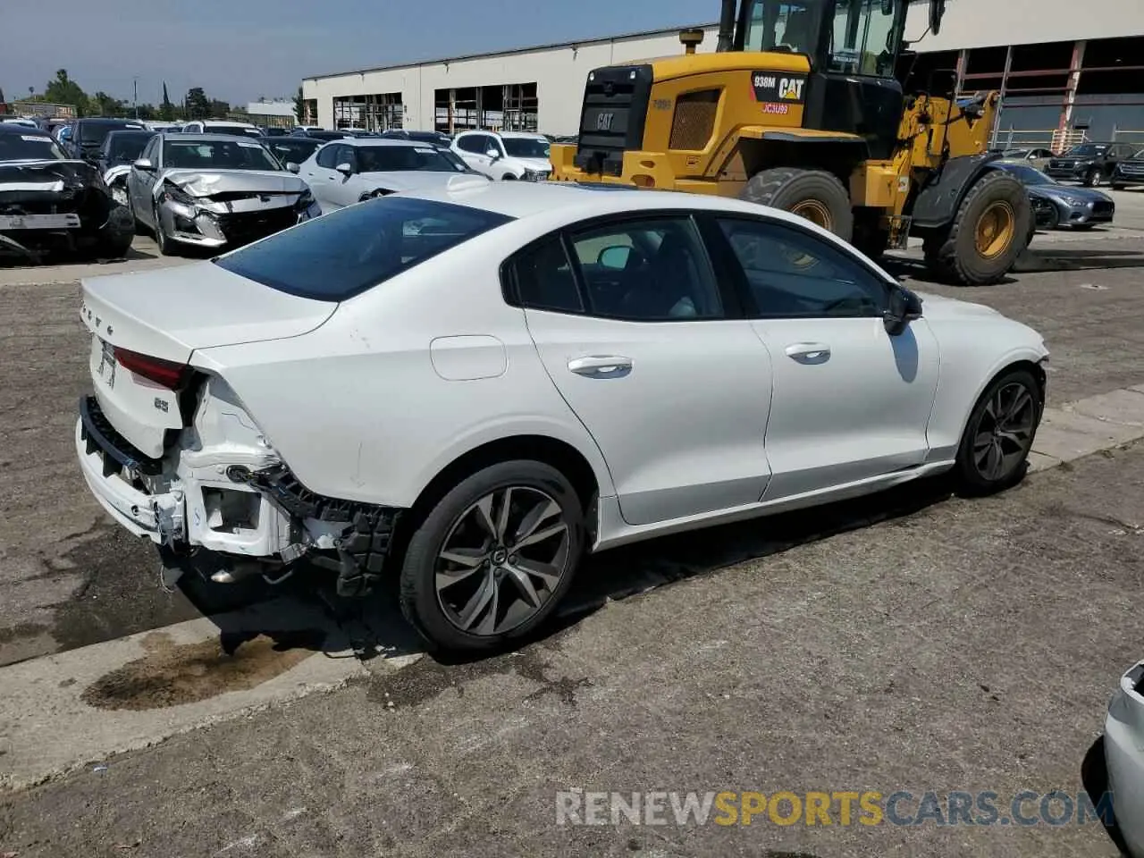 3 Photograph of a damaged car 7JRL12FK7RG313387 VOLVO S60 CORE 2024