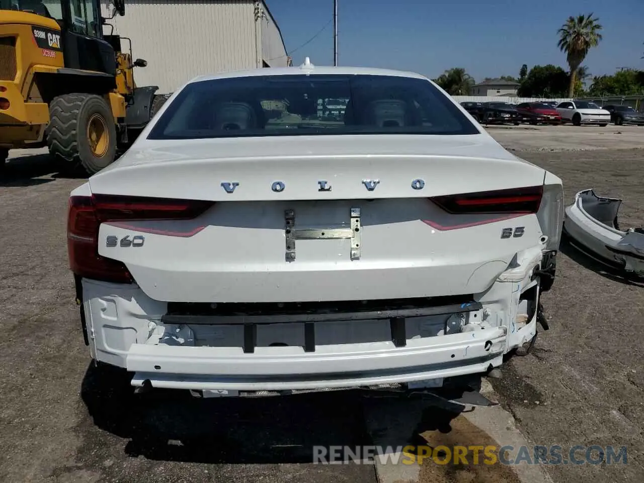 6 Photograph of a damaged car 7JRL12FK7RG313387 VOLVO S60 CORE 2024