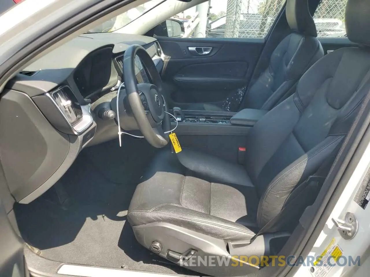 7 Photograph of a damaged car 7JRL12FK7RG313387 VOLVO S60 CORE 2024