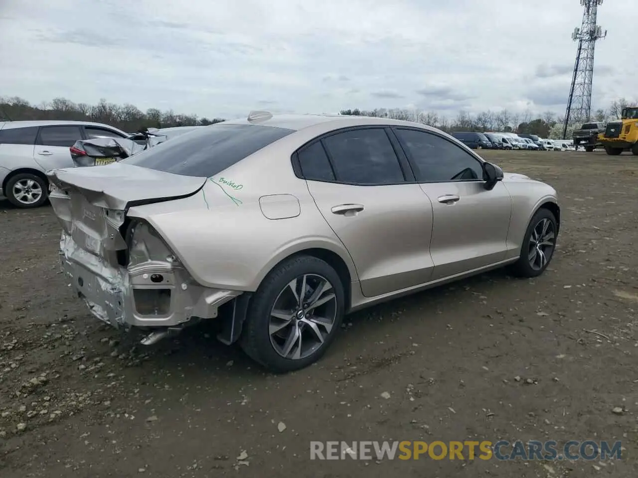 3 Photograph of a damaged car 7JRL12FK7RG322199 VOLVO S60 CORE 2024