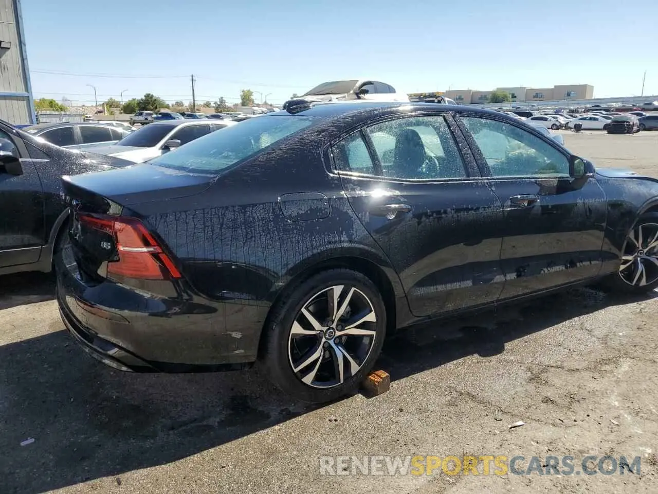 3 Photograph of a damaged car 7JRL12FK9RG326643 VOLVO S60 CORE 2024