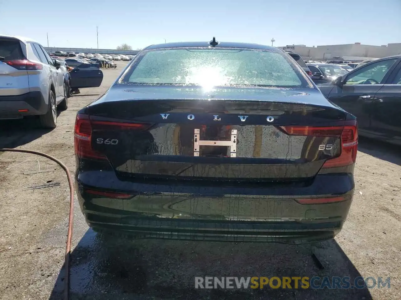 6 Photograph of a damaged car 7JRL12FK9RG326643 VOLVO S60 CORE 2024