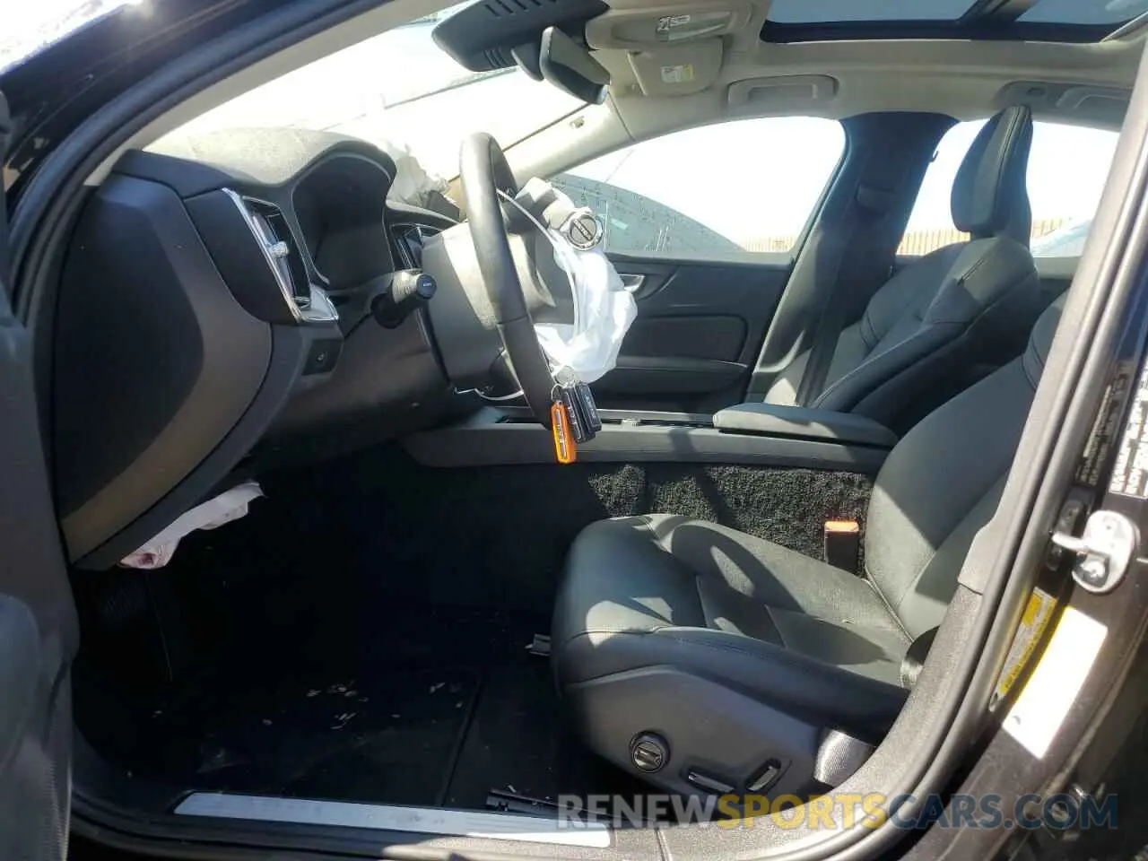7 Photograph of a damaged car 7JRL12FK9RG326643 VOLVO S60 CORE 2024