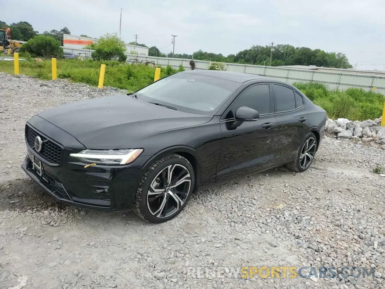 1 Photograph of a damaged car 7JRL12FKXRG317854 VOLVO S60 CORE 2024