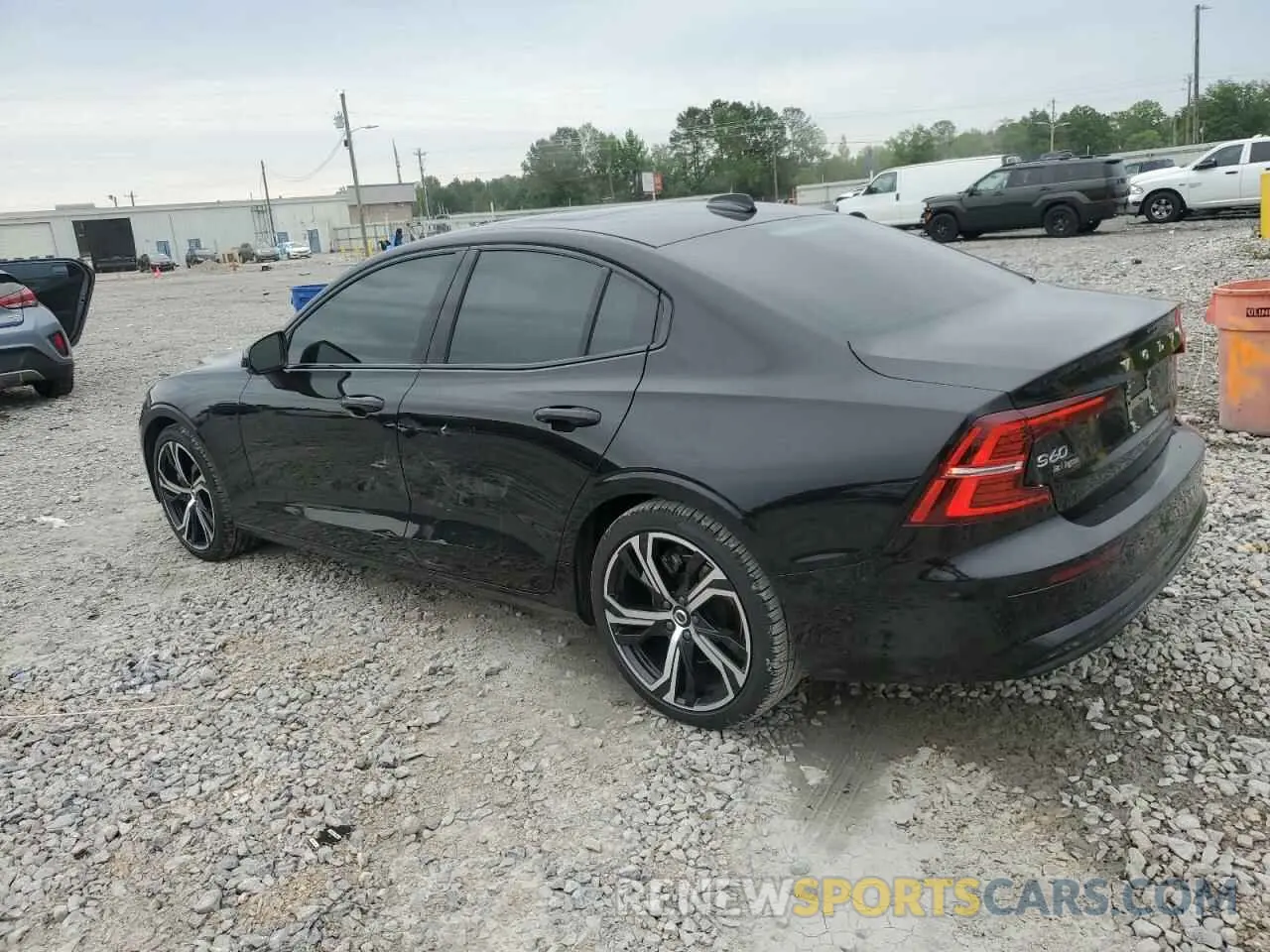 2 Photograph of a damaged car 7JRL12FKXRG317854 VOLVO S60 CORE 2024