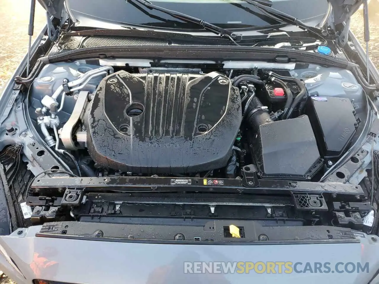 11 Photograph of a damaged car 7JRL12TK0RG322307 VOLVO S60 CORE 2024