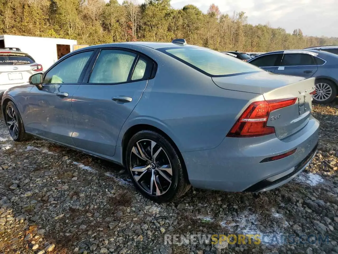 2 Photograph of a damaged car 7JRL12TK0RG322307 VOLVO S60 CORE 2024
