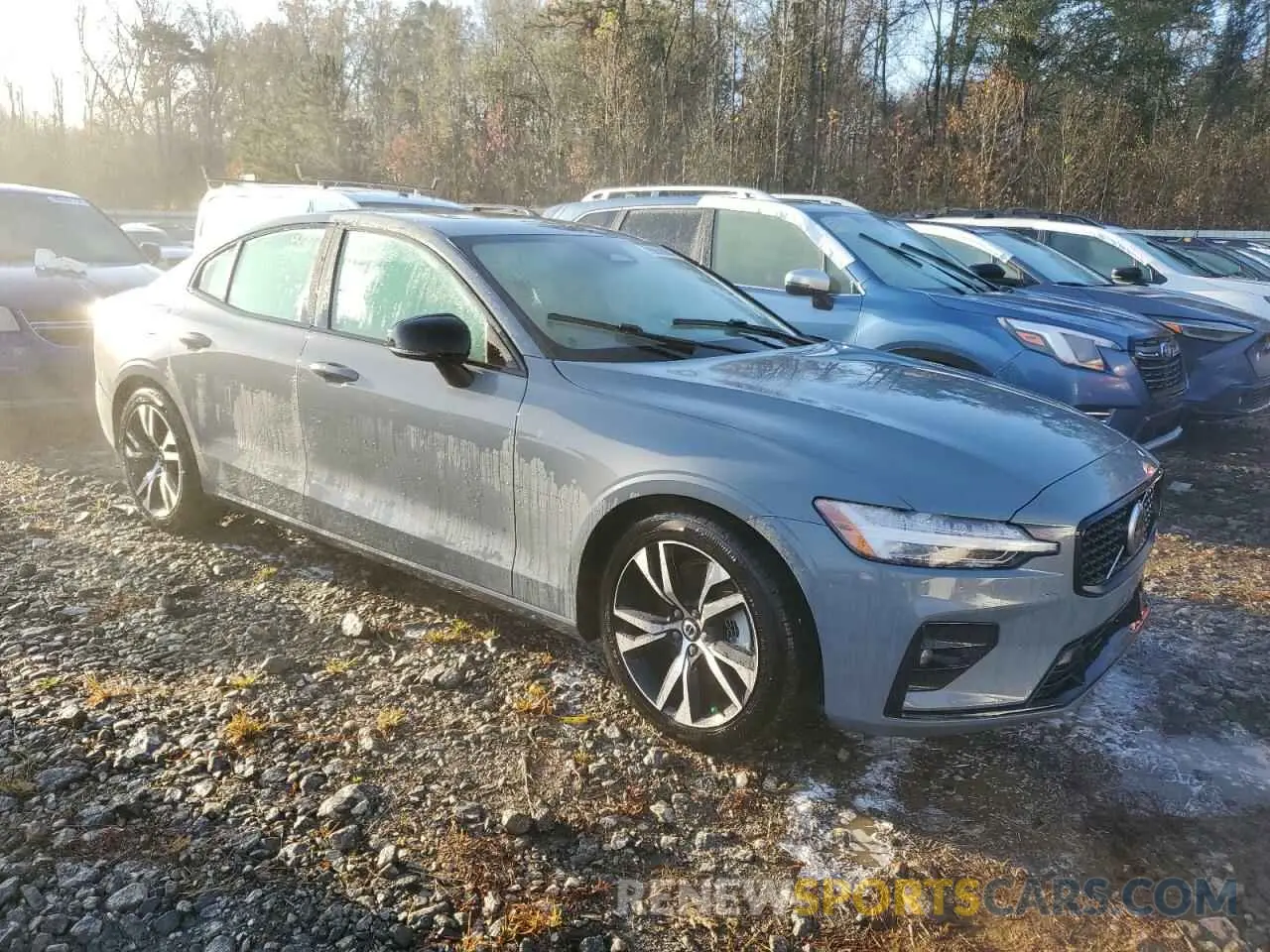 4 Photograph of a damaged car 7JRL12TK0RG322307 VOLVO S60 CORE 2024