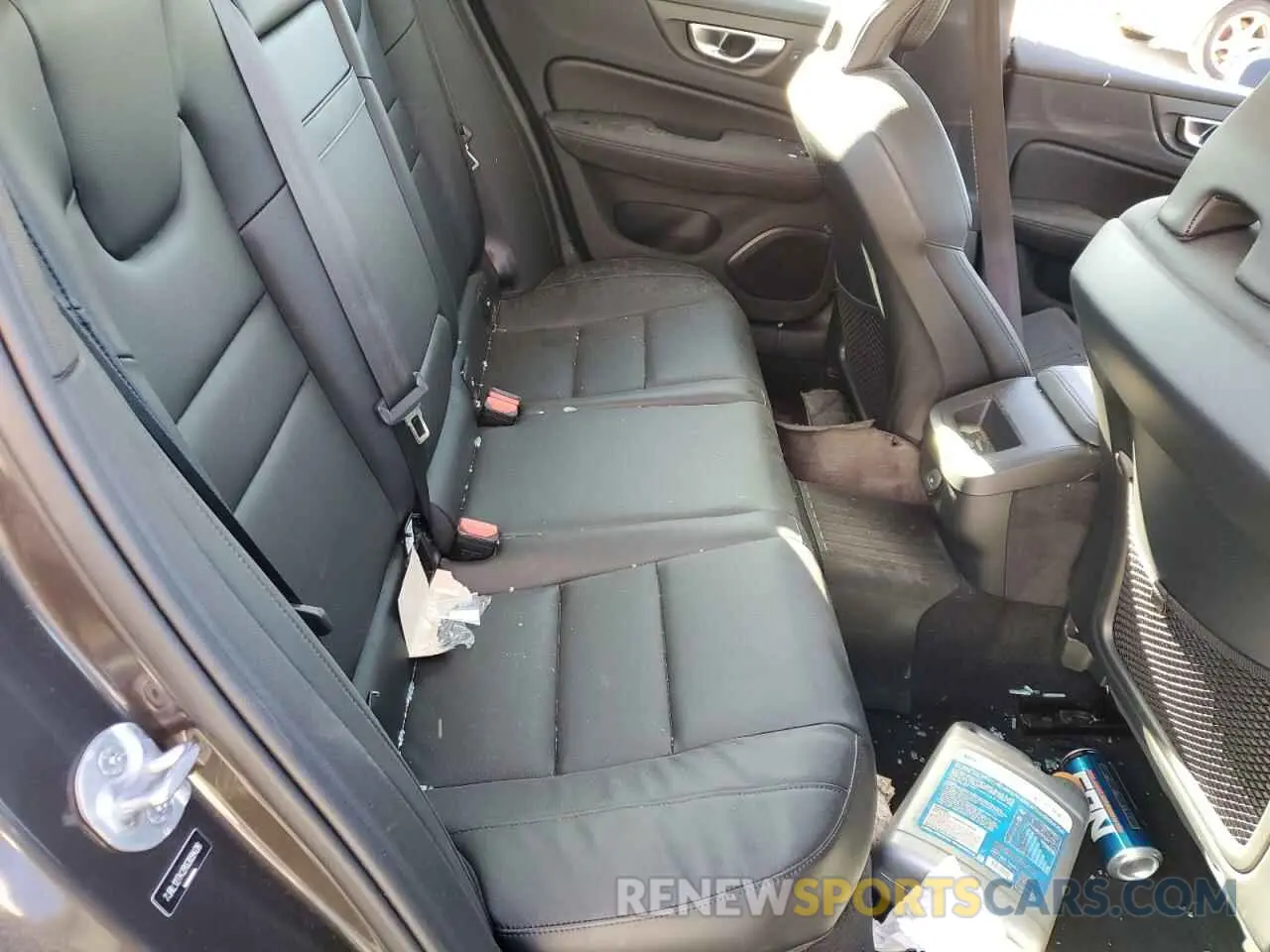 10 Photograph of a damaged car 7JRL12TK2RG309428 VOLVO S60 CORE 2024