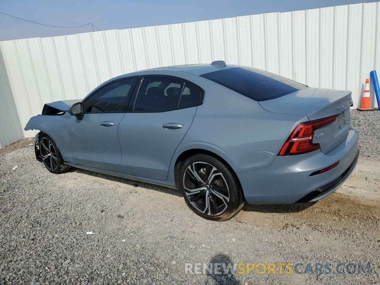 2 Photograph of a damaged car 7JRL12TK4RG323010 VOLVO S60 CORE 2024
