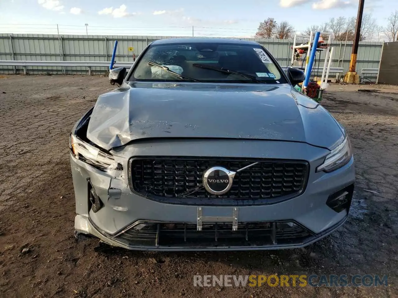 5 Photograph of a damaged car 7JRL12TK5RG319774 VOLVO S60 CORE 2024