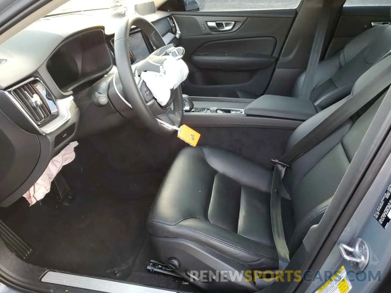 7 Photograph of a damaged car 7JRL12TK5RG319774 VOLVO S60 CORE 2024