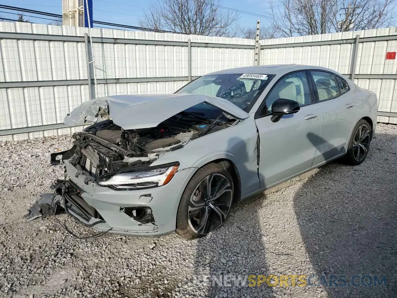 1 Photograph of a damaged car 7JRL12TK6RG281147 VOLVO S60 CORE 2024