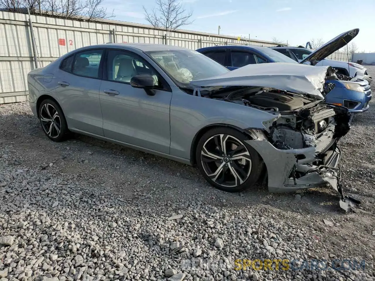 4 Photograph of a damaged car 7JRL12TK6RG281147 VOLVO S60 CORE 2024