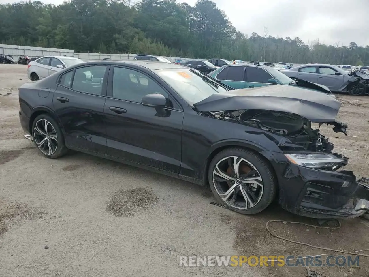 4 Photograph of a damaged car 7JRL12TK6RG323297 VOLVO S60 CORE 2024