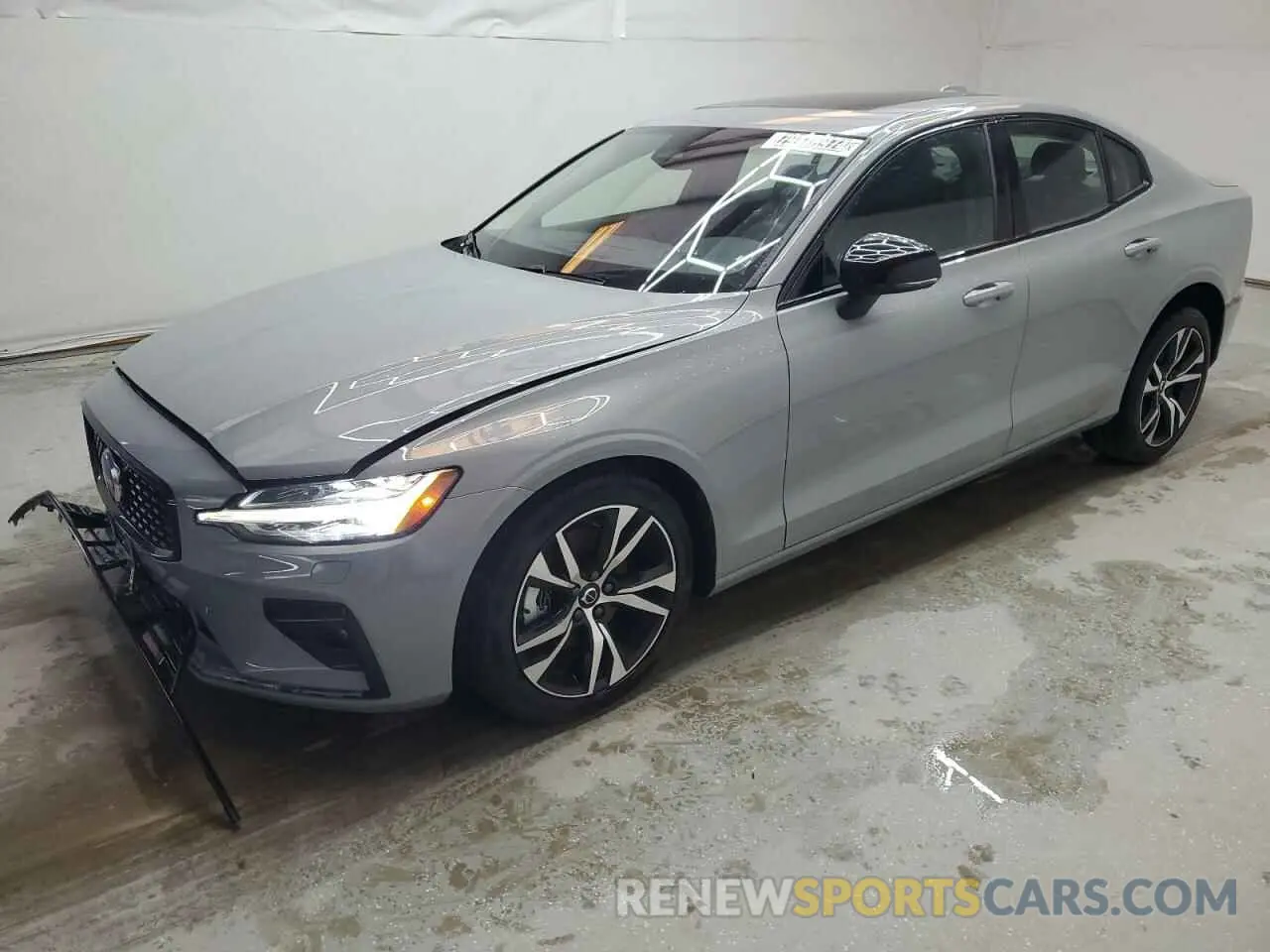 1 Photograph of a damaged car 7JRL12FJ6SG362528 VOLVO S60 CORE 2025