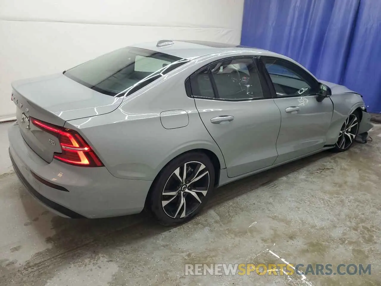 3 Photograph of a damaged car 7JRL12FJ6SG362528 VOLVO S60 CORE 2025