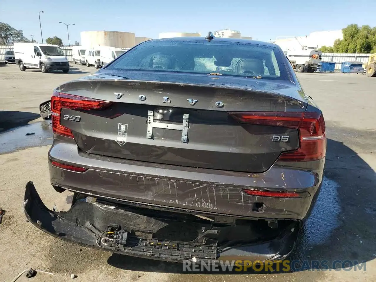 6 Photograph of a damaged car 7JRL12FJ9SG364760 VOLVO S60 CORE 2025