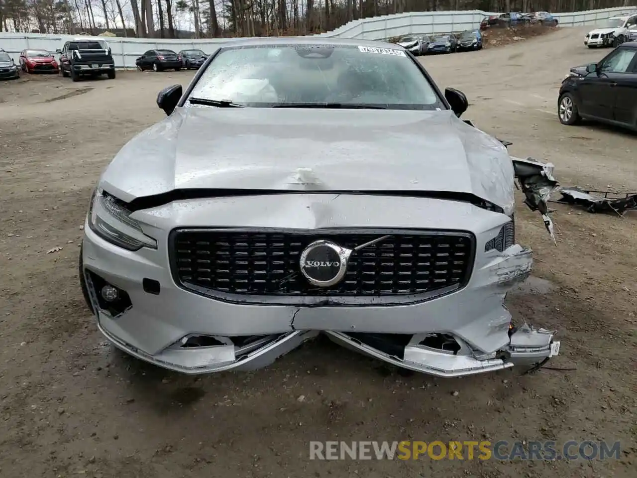 5 Photograph of a damaged car 7JRL12GJ7SG362326 VOLVO S60 CORE 2025