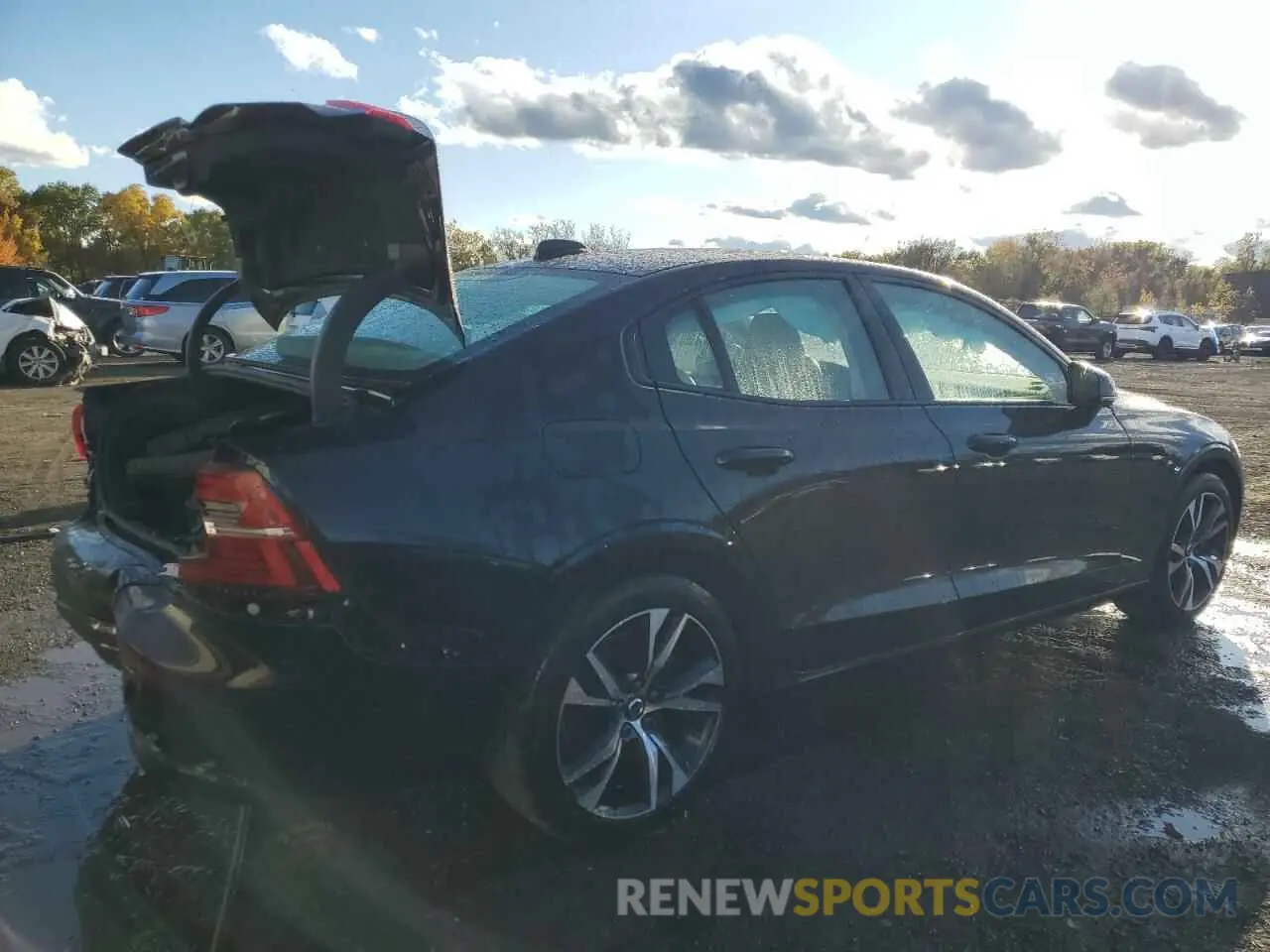 3 Photograph of a damaged car 7JRL12TW5PG227368 VOLVO S60 PLUS 2023