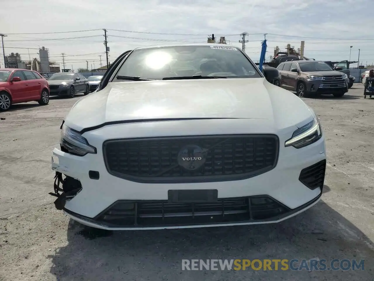5 Photograph of a damaged car 7JRH60FH0RG290017 VOLVO S60 PLUS 2024