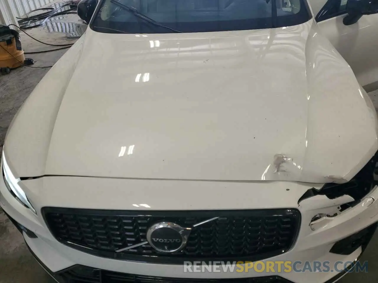 11 Photograph of a damaged car 7JRL12FL0RG294495 VOLVO S60 PLUS 2024