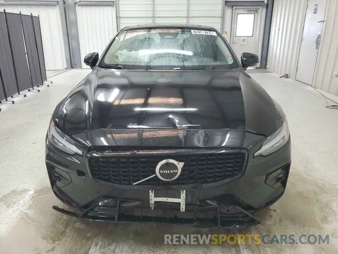5 Photograph of a damaged car 7JRL12FL1RG317699 VOLVO S60 PLUS 2024
