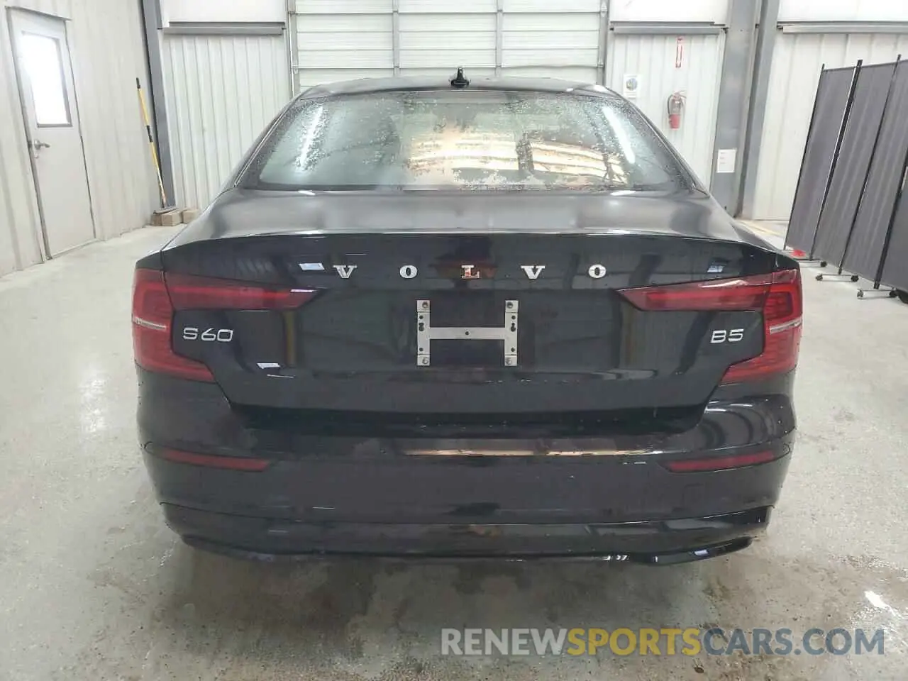 6 Photograph of a damaged car 7JRL12FL1RG317699 VOLVO S60 PLUS 2024