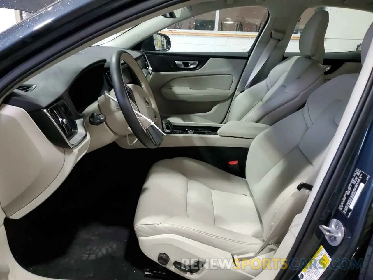 7 Photograph of a damaged car 7JRL12FL7RG314435 VOLVO S60 PLUS 2024