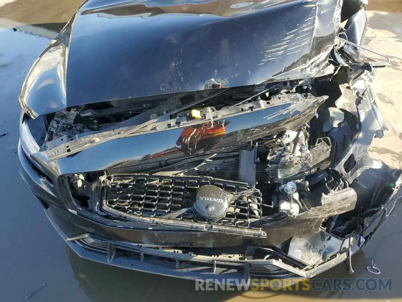 11 Photograph of a damaged car 7JRL12TH1RG280198 VOLVO S60 PLUS 2024